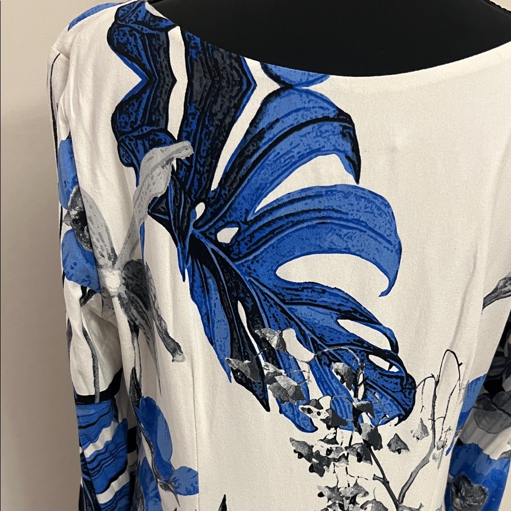 Blue Floral Scoop Neck Women’s Dress - Picture 4 of 10